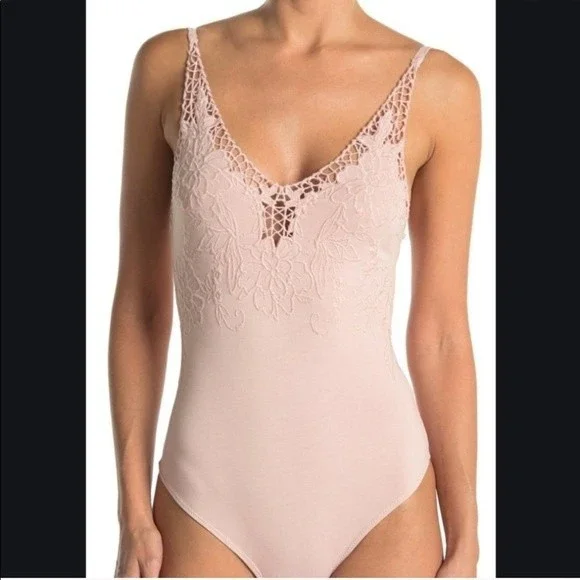 Free People Lea Bodysuit Pink Tank Sleeveless Lace Floral Sz M - Picture 3 of 10